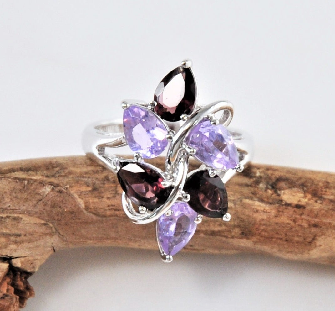 Silver 2024 amethyst and Garnet ring