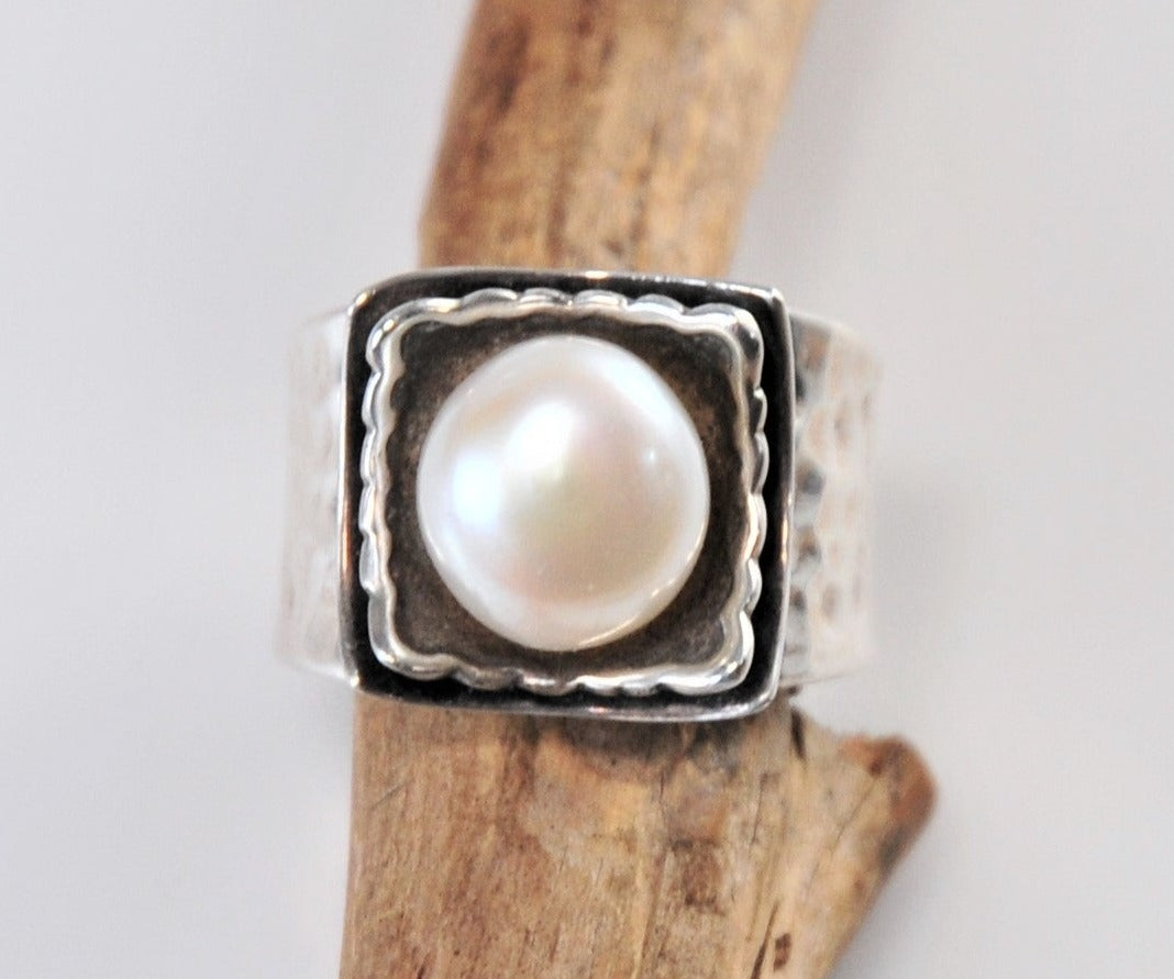 Silpada Sterling Silver Pearl Ring