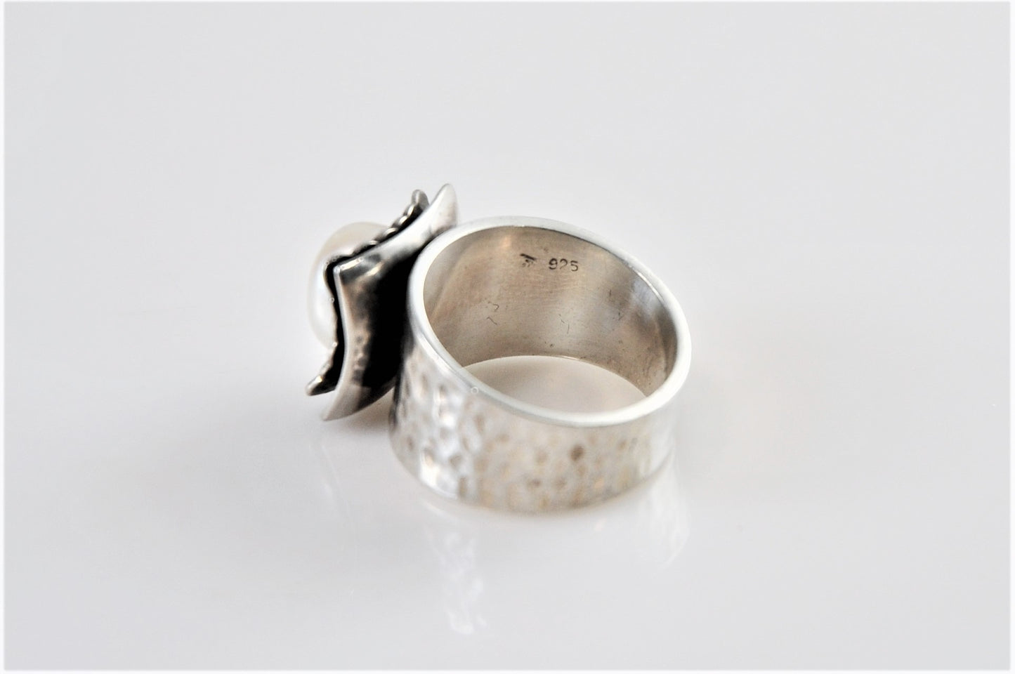 Silpada Sterling Silver Pearl Ring