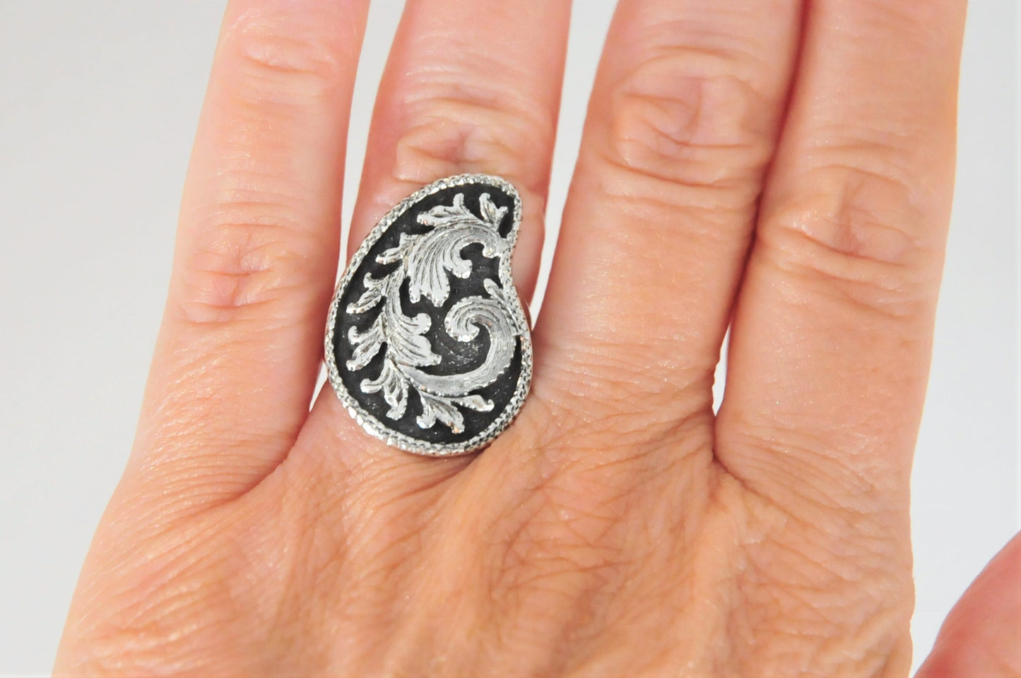 Signed Sterling Floral Floral Paisley Ring
