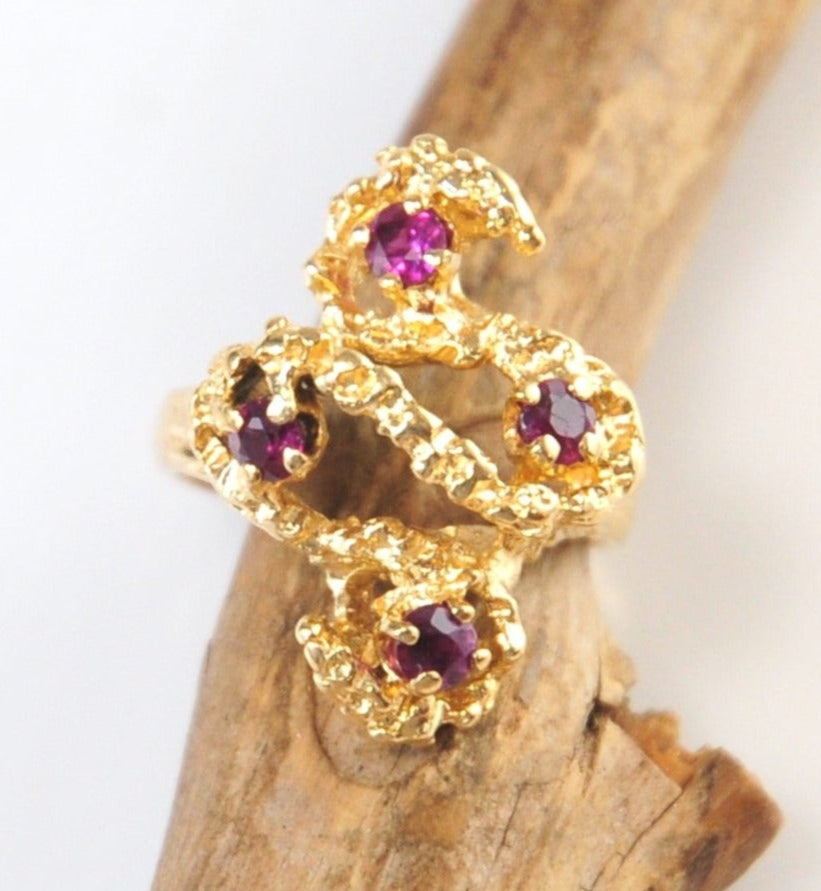 Heavy Vintage 14K Gold Ruby Ring