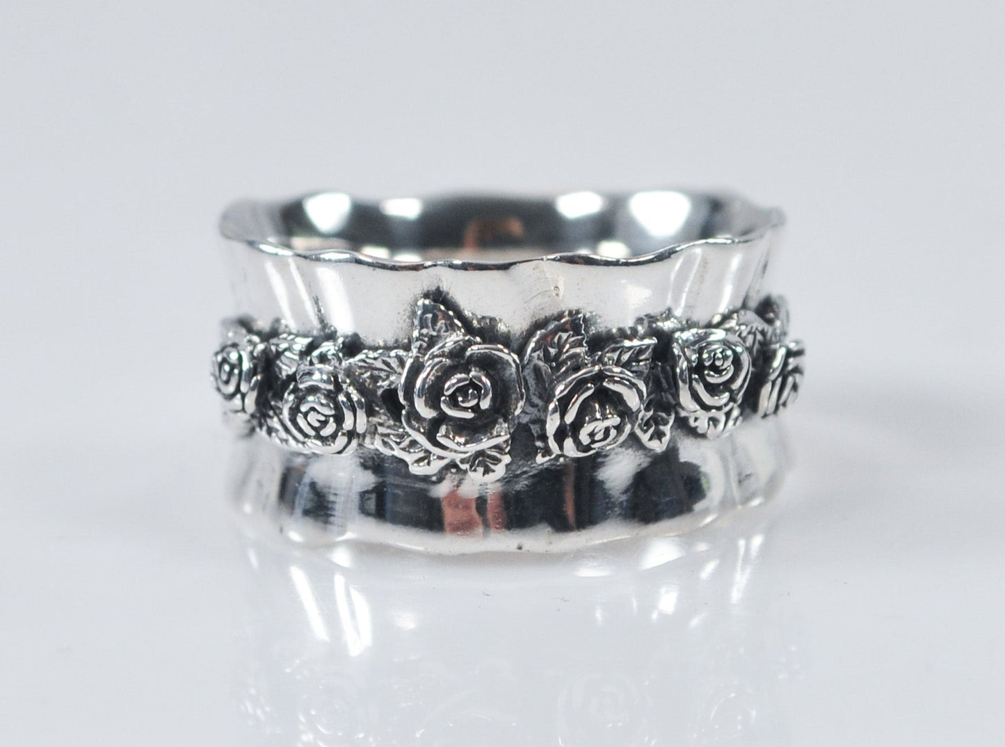 Regina Lane Israel Sterling Silver Rose Band Ring