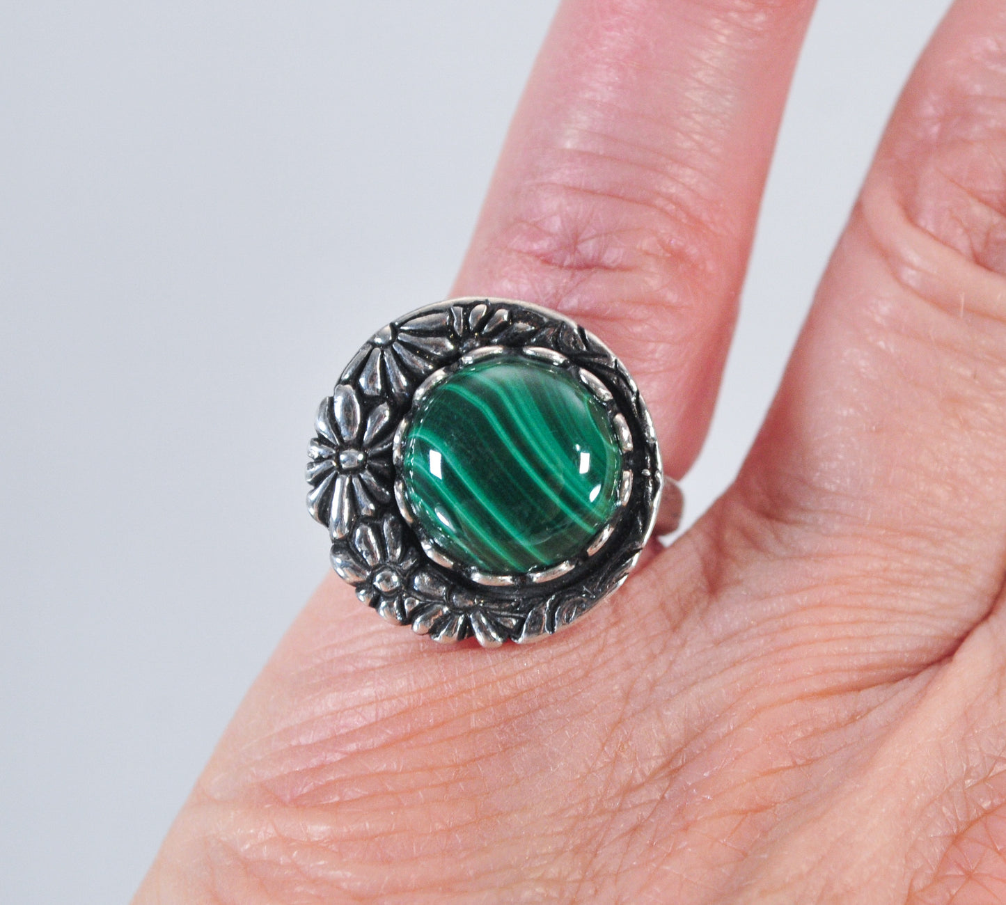 Shablool Didae Sterling Silver Malachite Floral Spinner Ring