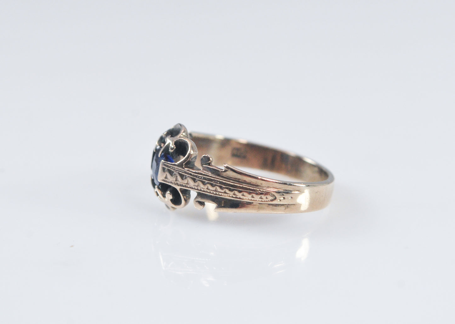 Antique Gold Sapphire Ring