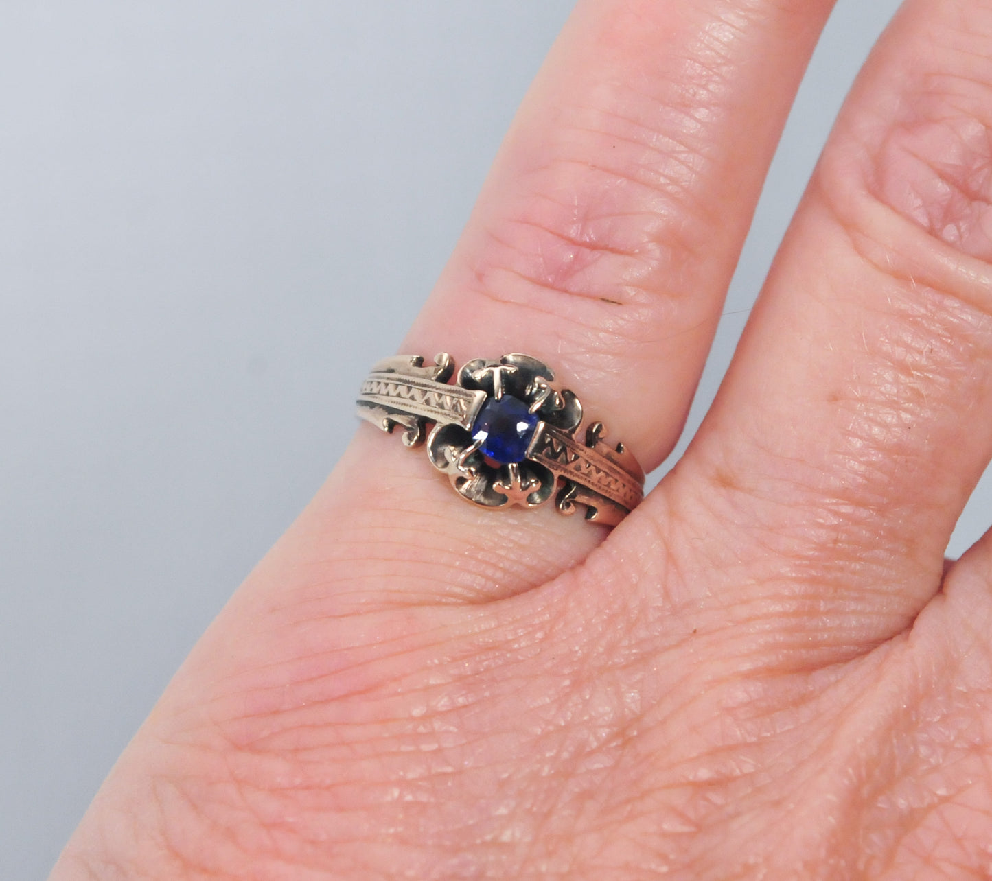 Antique Gold Sapphire Ring