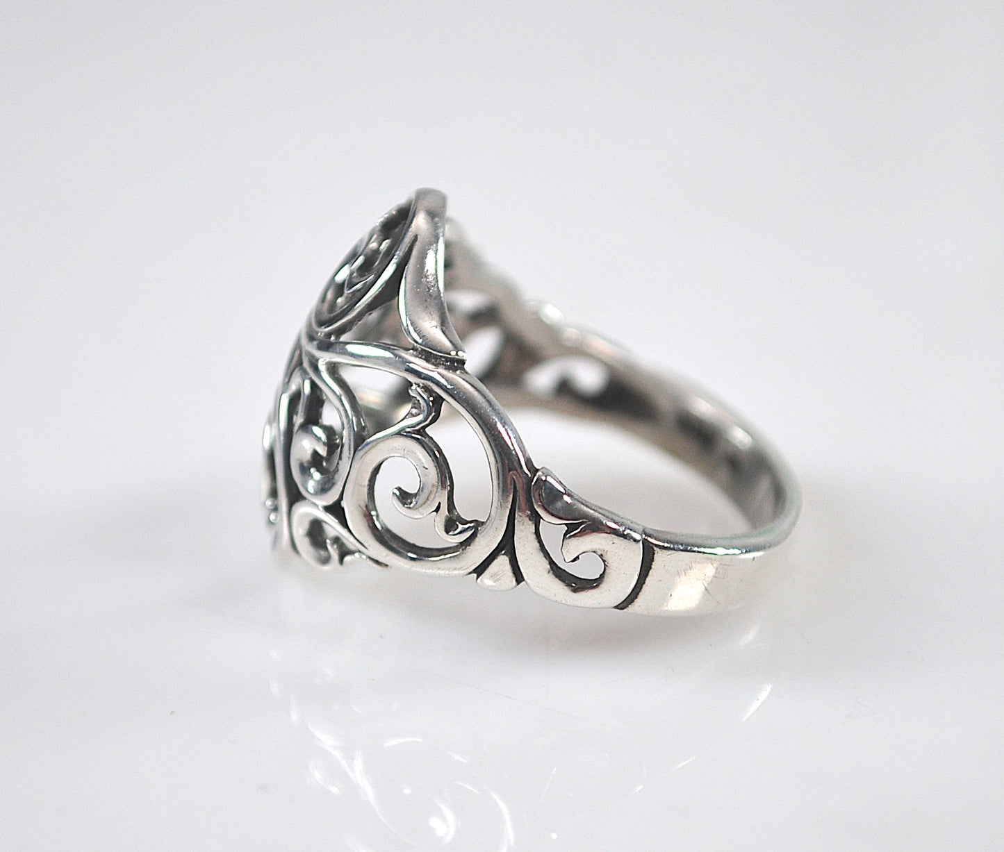 Kabana Sterling Silver Scrolled Ring