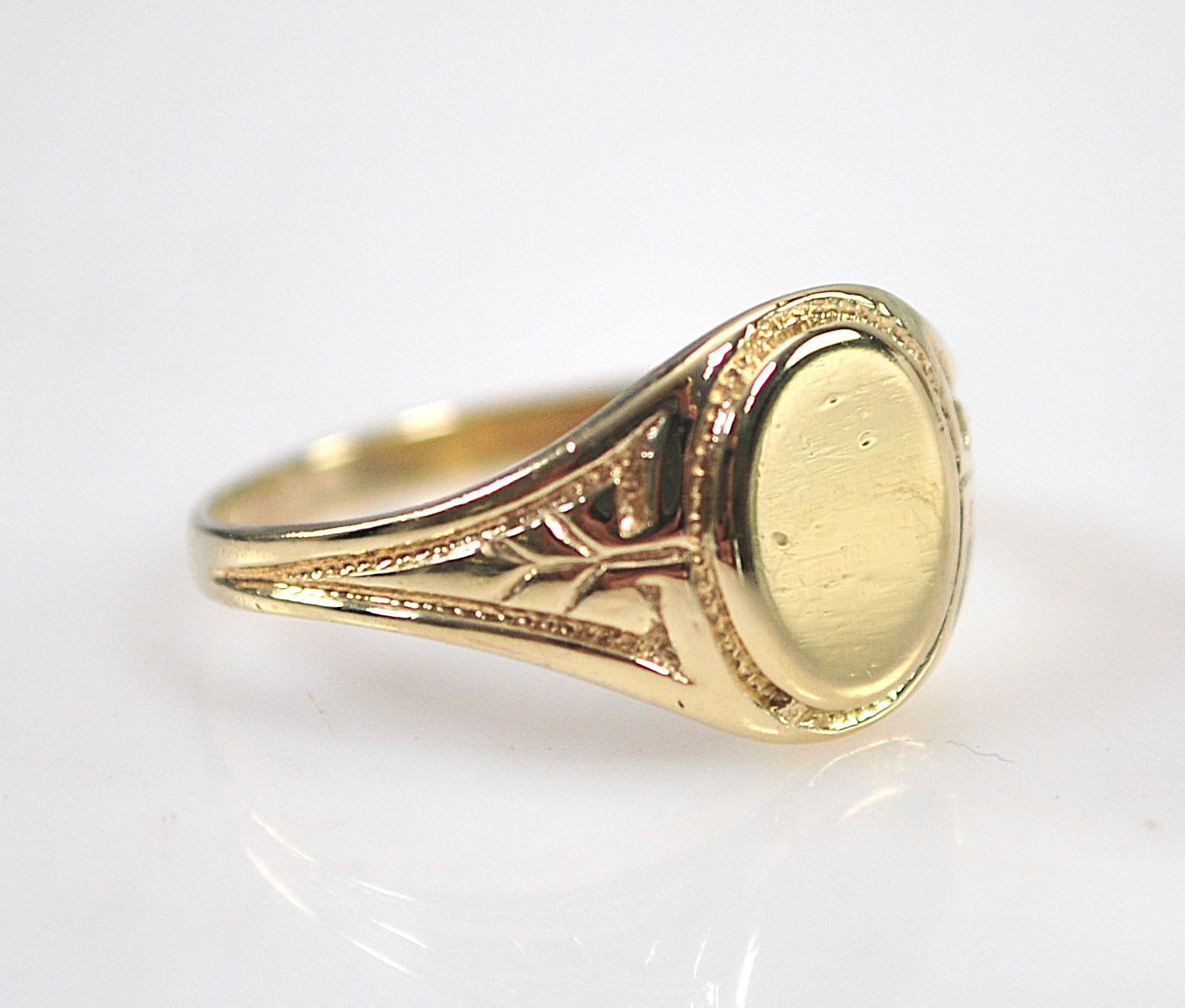 10K Gold Initial Ring