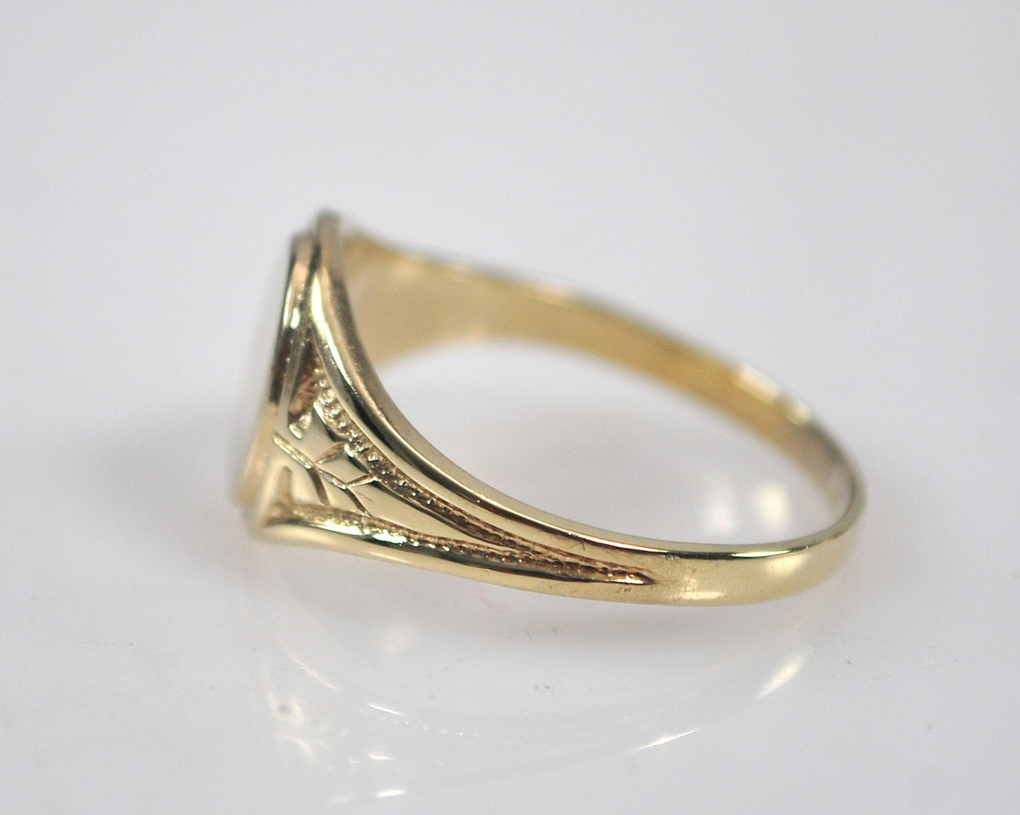 10K Gold Initial Ring