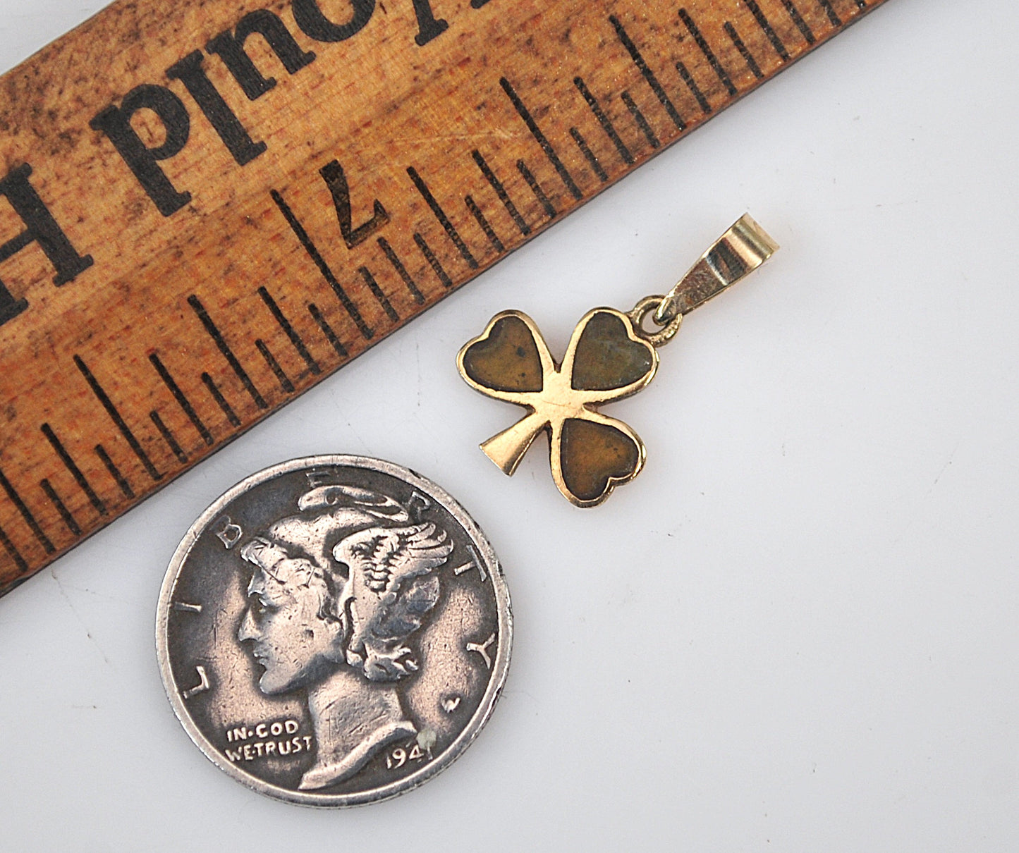SMALL Vintage 9K Gold Connemara Marble Shamrock Pendant