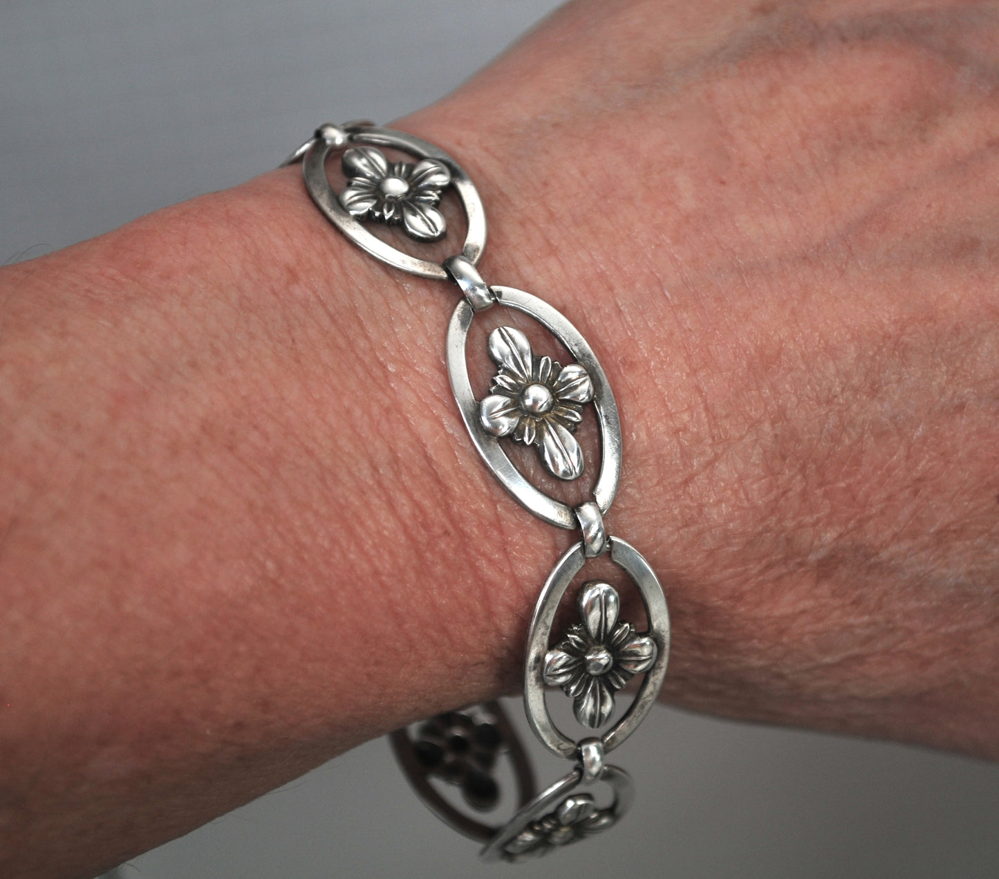 Mid-Century Signed Sterling Silver Flower Link Bracelet