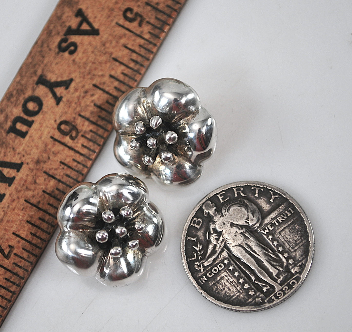Designer Sterling Silver Flower Earring