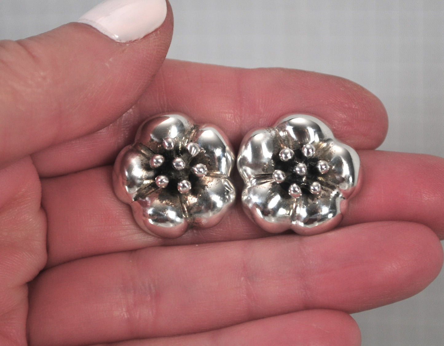 Designer Sterling Silver Flower Earring