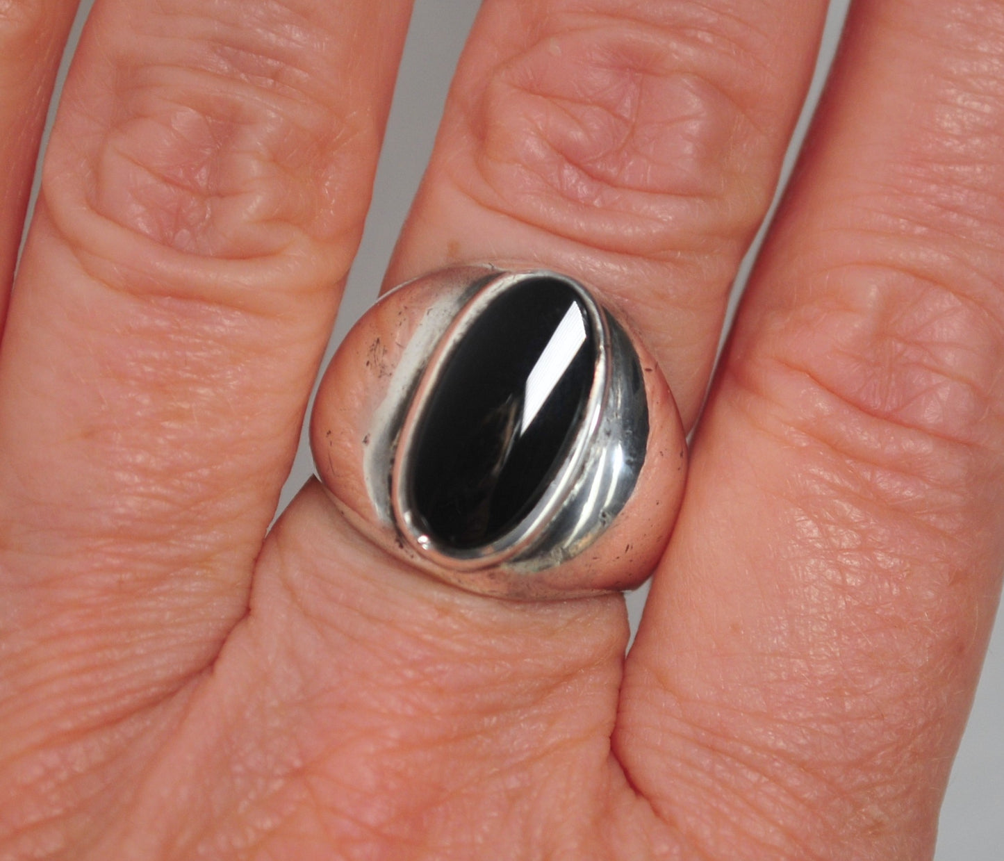 Vintage Heavy Oval Sterling Silver Black Onyx Ring
