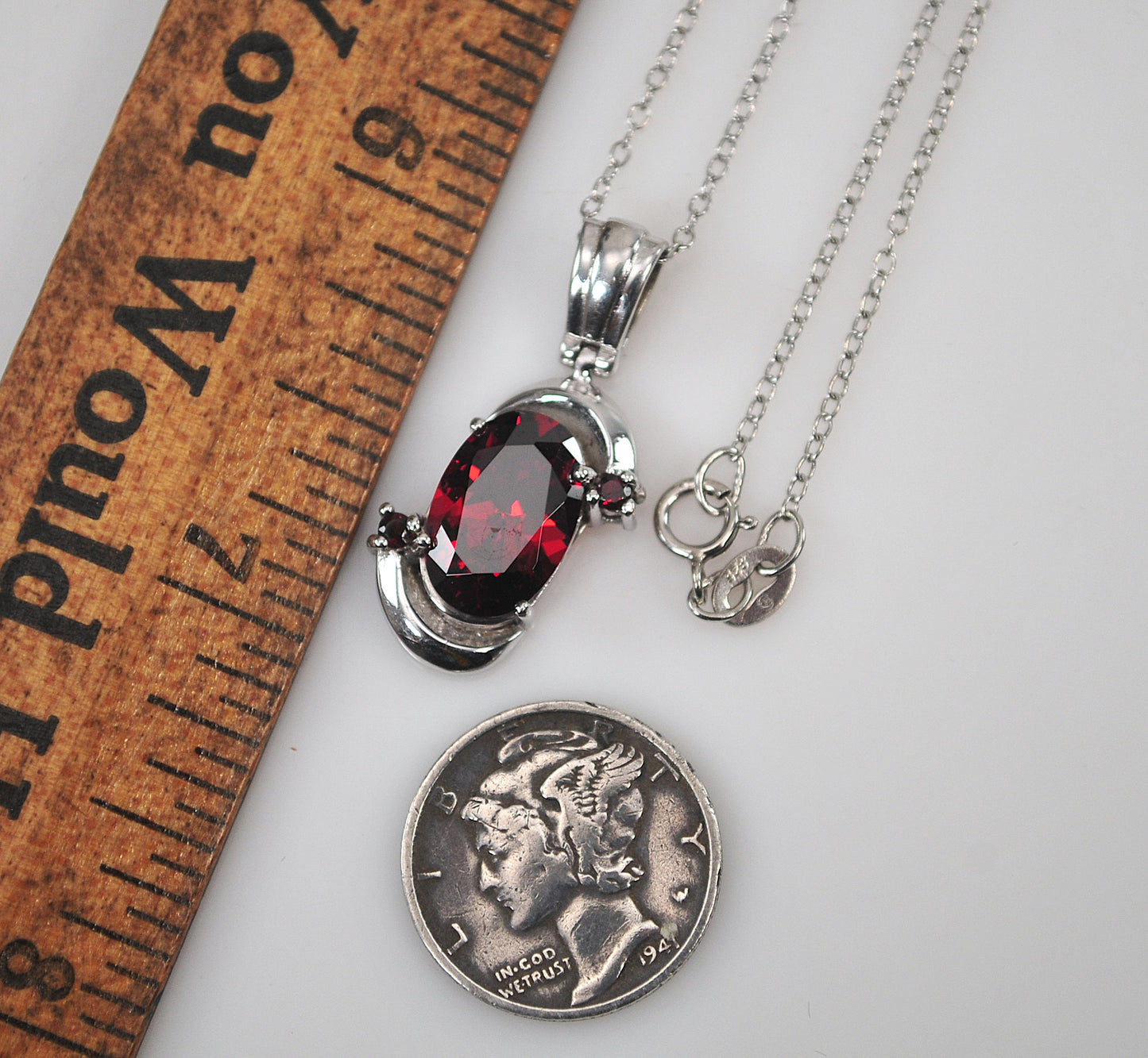 Vintage Sterling Silver Garnet Pendant Necklace