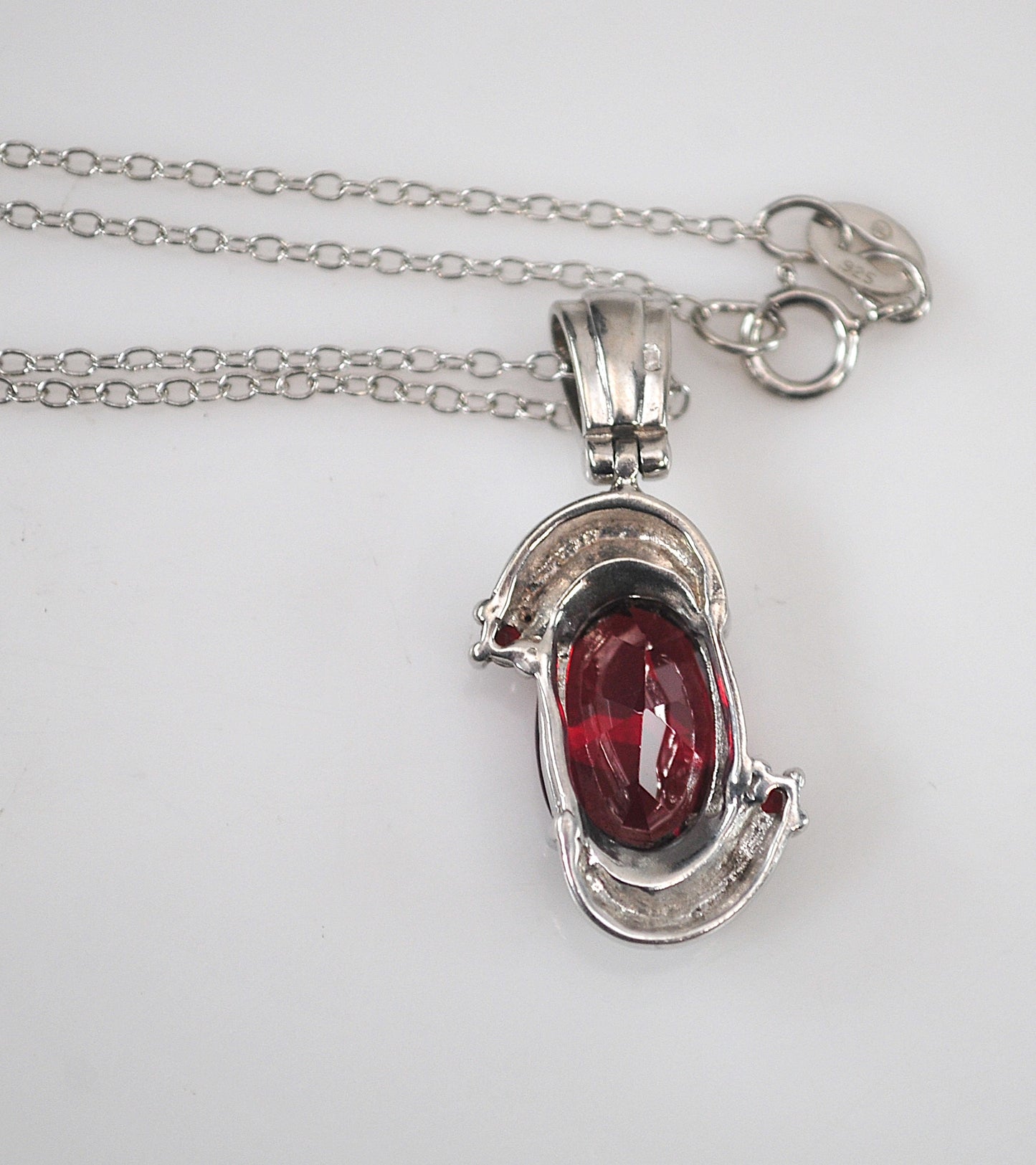 Vintage Sterling Silver Garnet Pendant Necklace