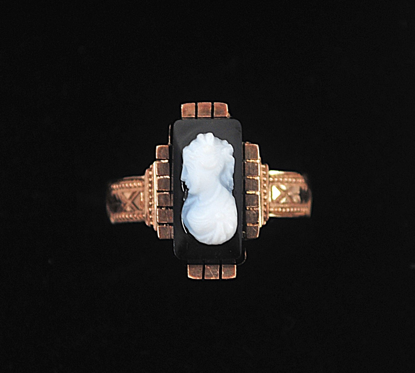 Antique Victorian Gold Hardstone Cameo Ring