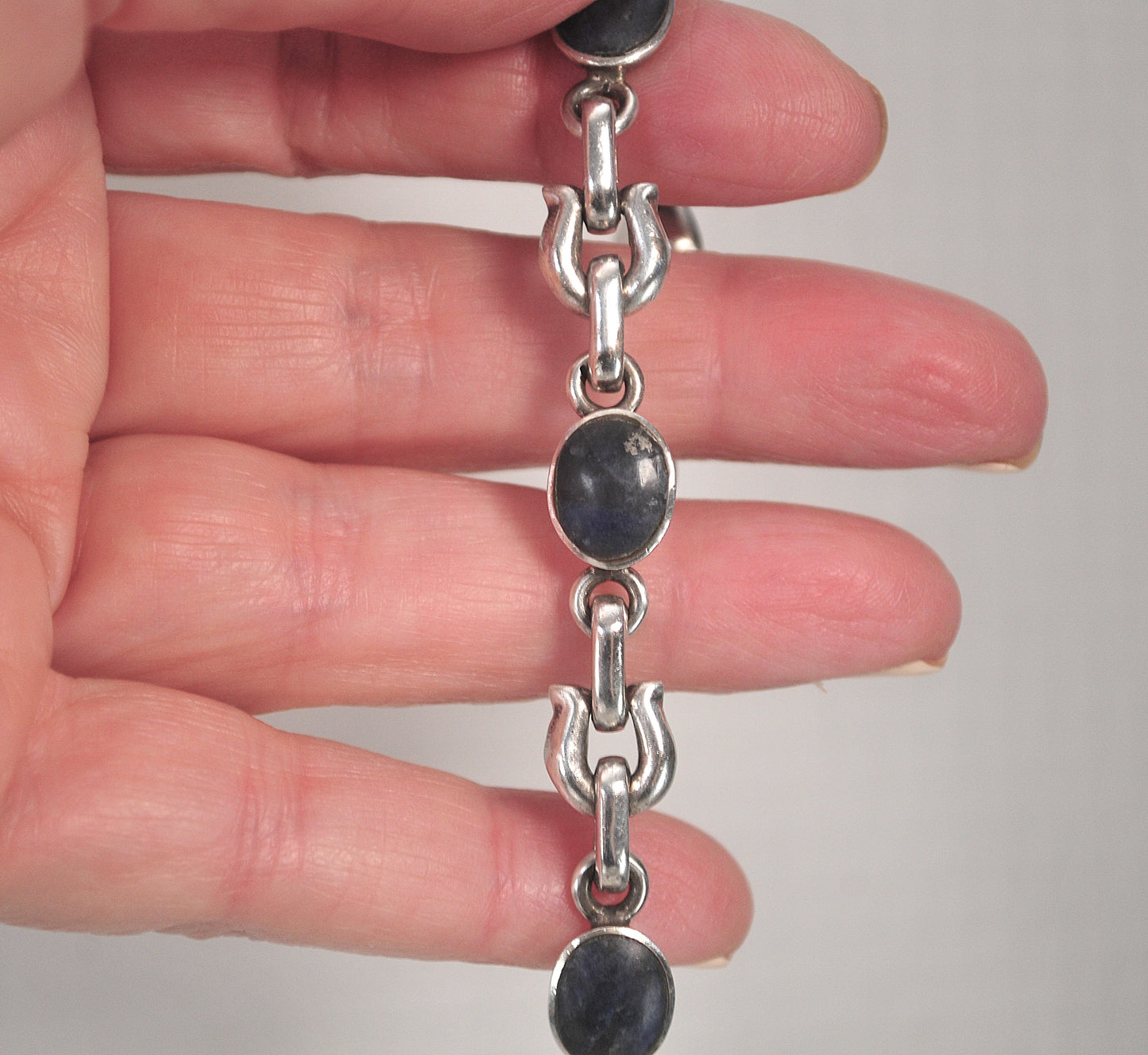 Early Mexico 950 Sterling Silver Horseshoe Link Bracelet