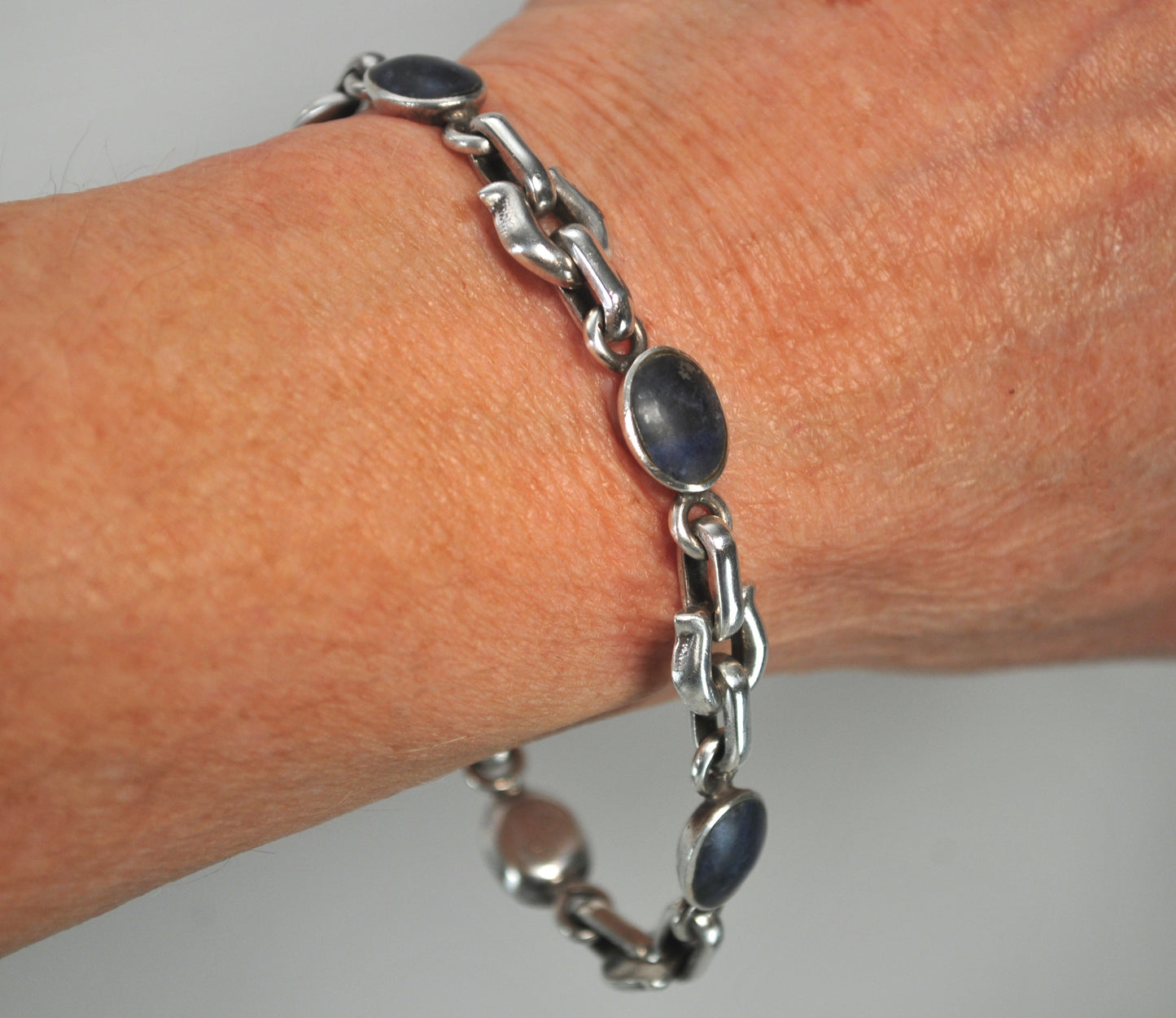 Early Mexico 950 Sterling Silver Horseshoe Link Bracelet