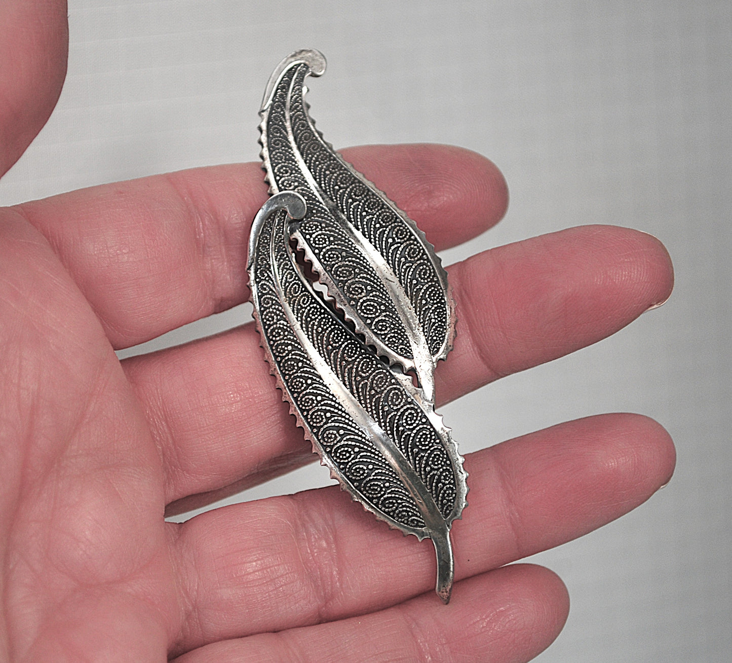 Beau Sterling Silver Leaf Brooch