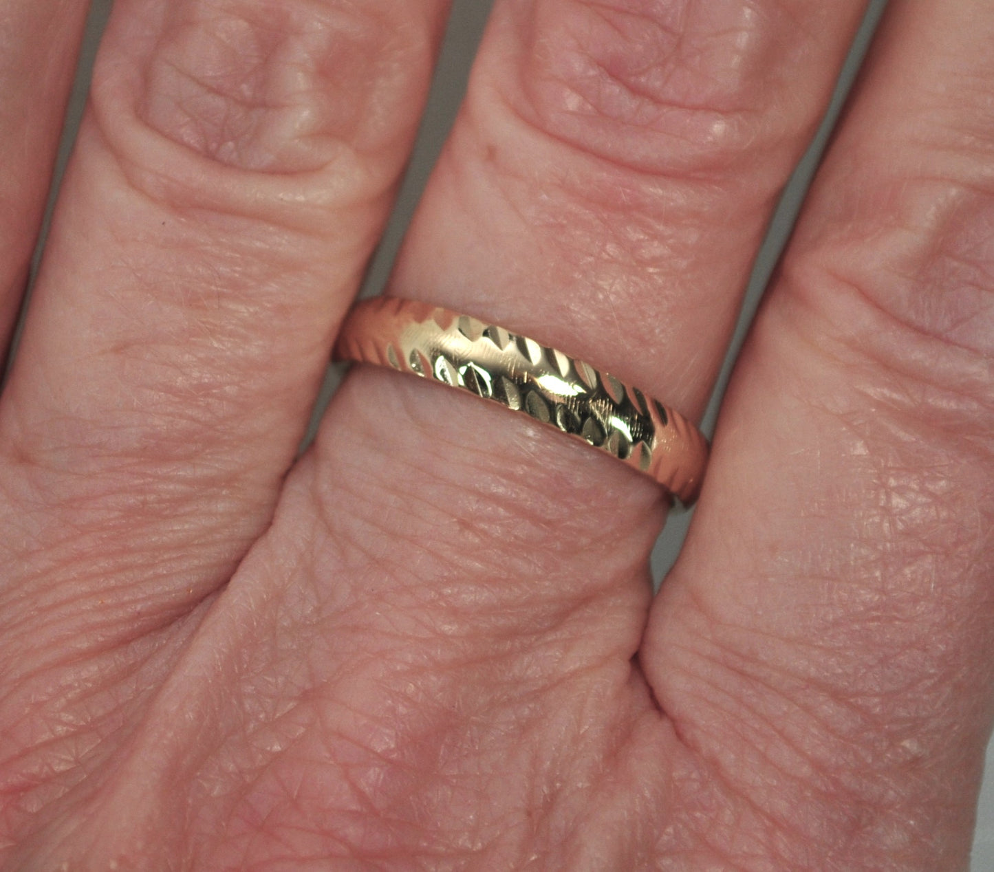 Signed 14K Gold 4mm Wedding Band Ring