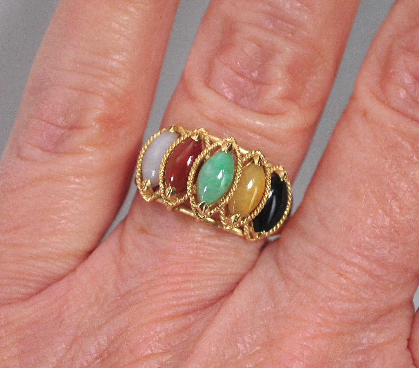 Vintage 14K Gold Jade Pyramid Ring