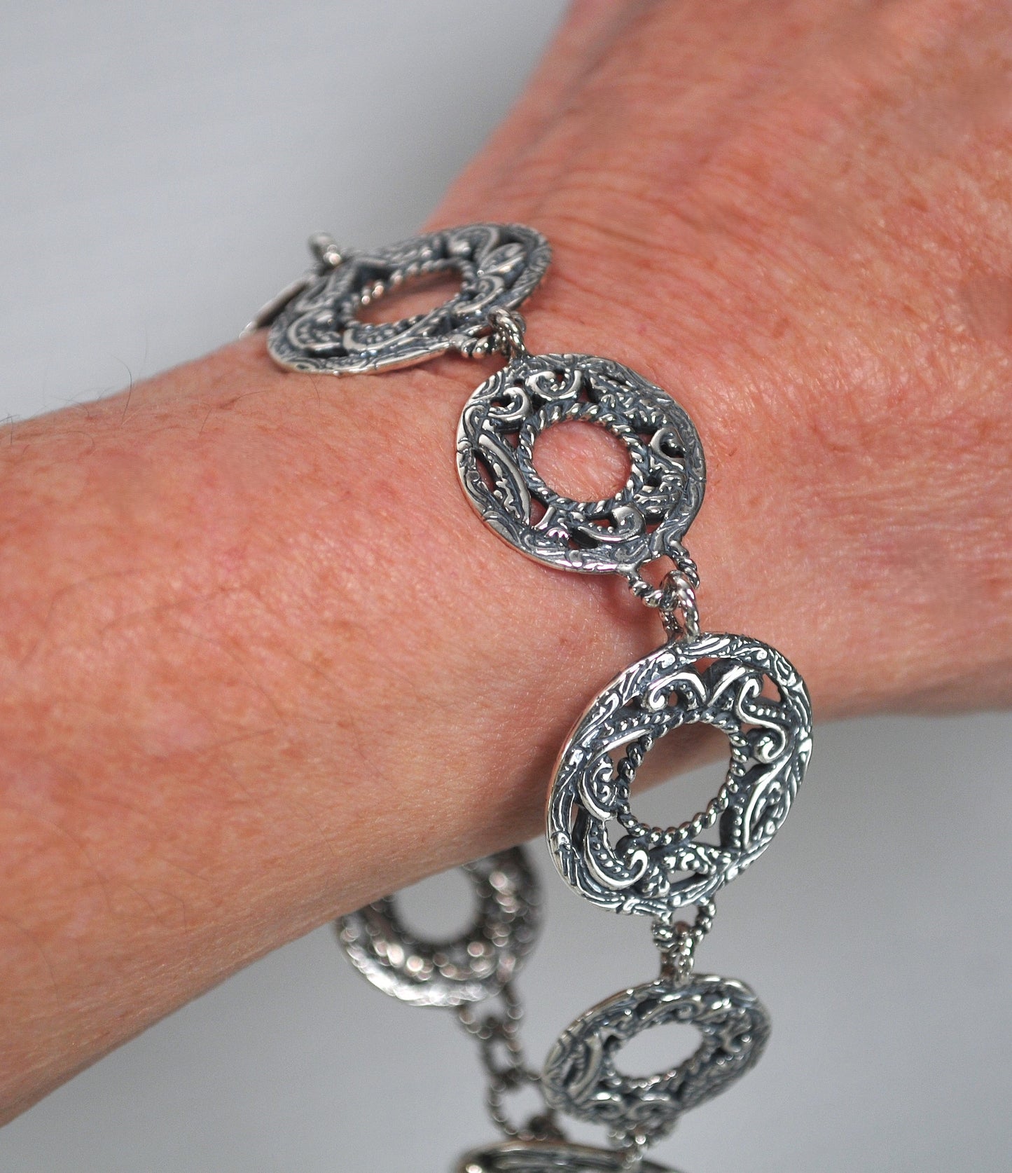 Sterling Silver Carolyn Pollack Scroll Circle Toggle Bracelet