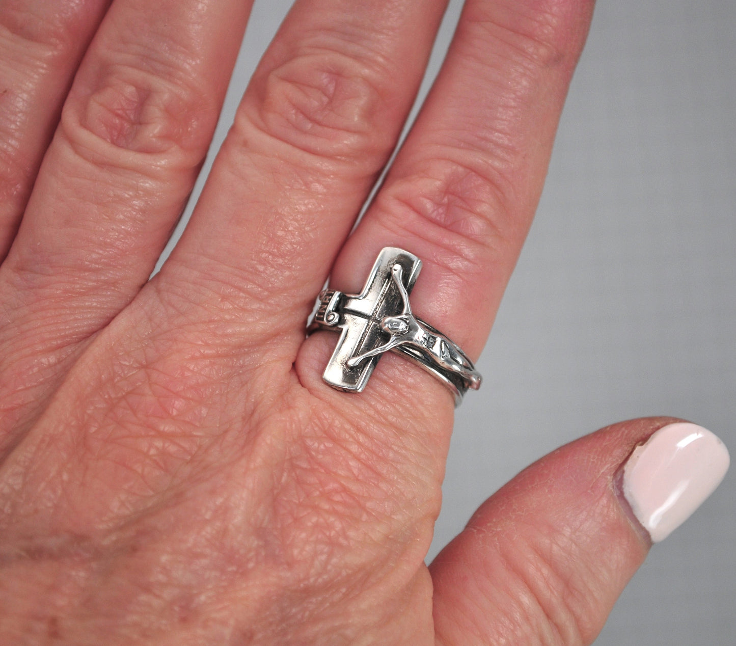 Vintage Creed Sterling Silver Crucifix Ring