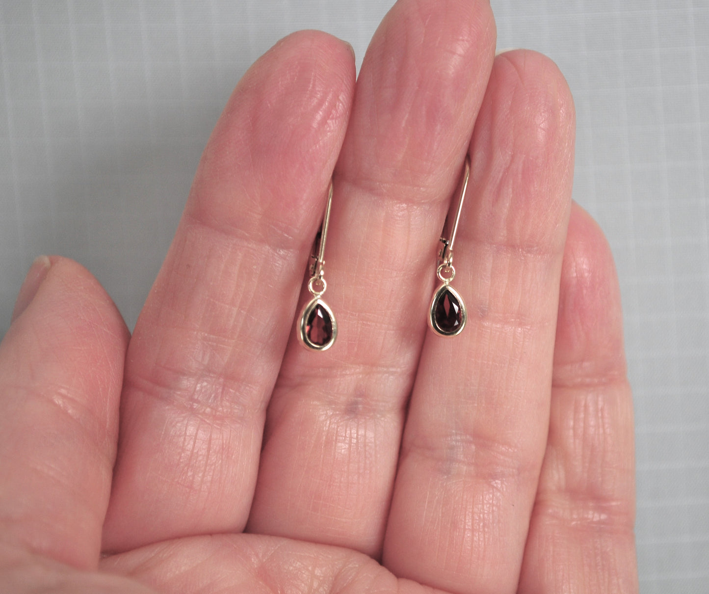 LIGHTWEIGHT 14K Gold Garnet Earrings
