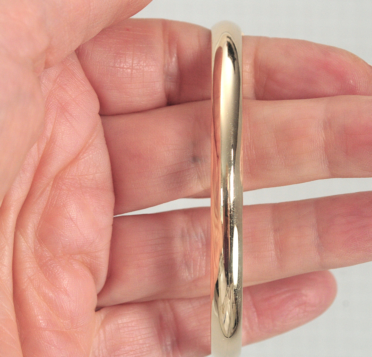 Solid 14K Gold Bangle Bracelet