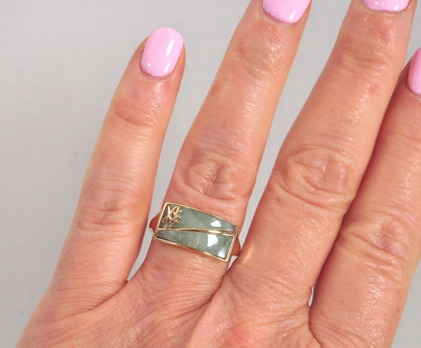 14K Gold Chinese Jadeite Ring