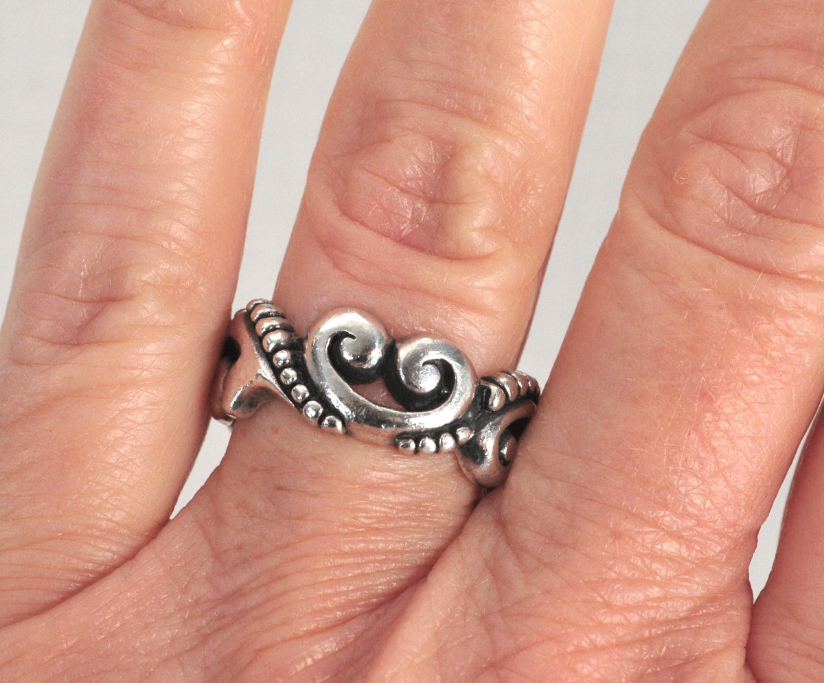 Vintage Brighton Sterling Silver Heart Scroll Band Ring