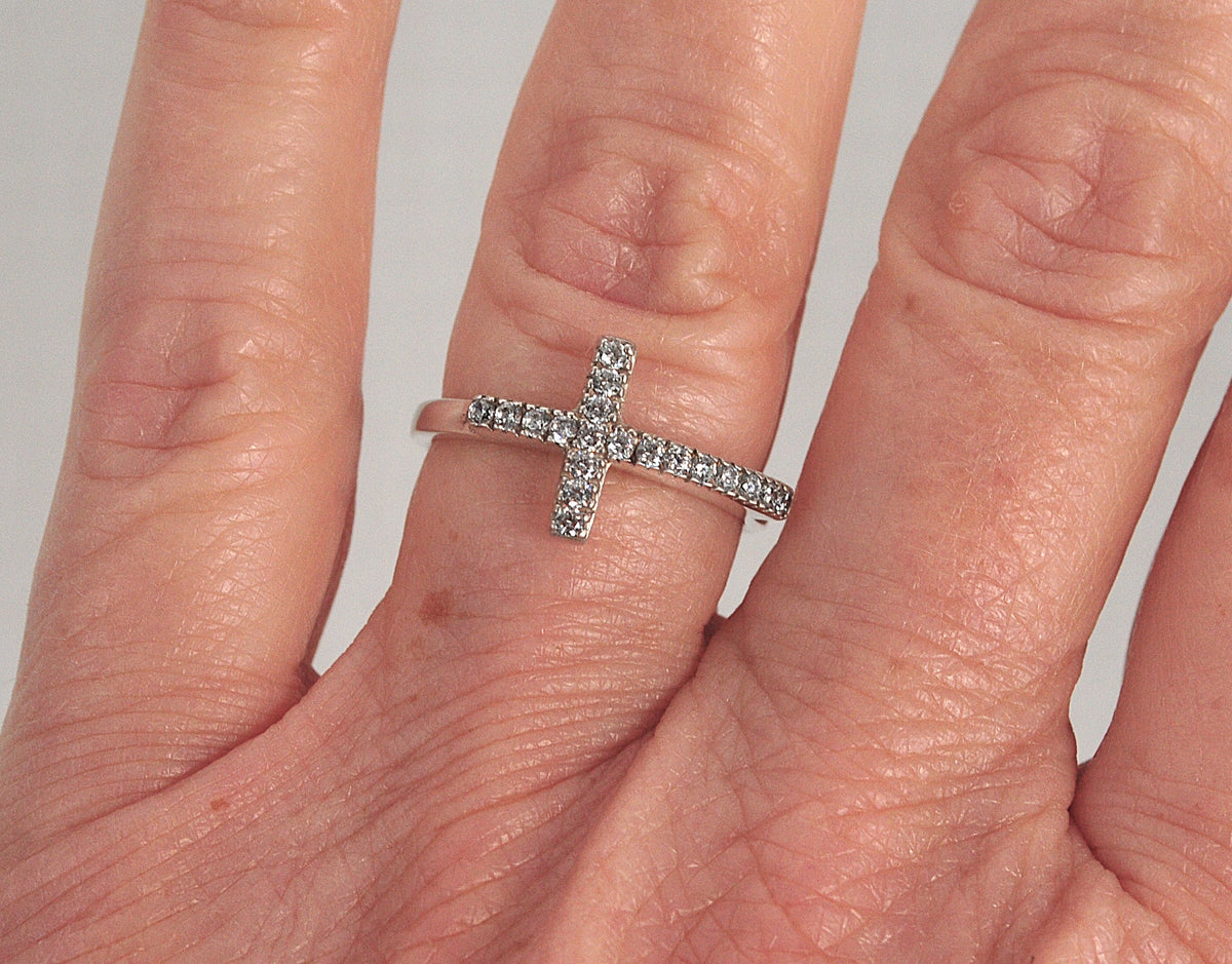 Silpada Sterling Silver Cross Ring