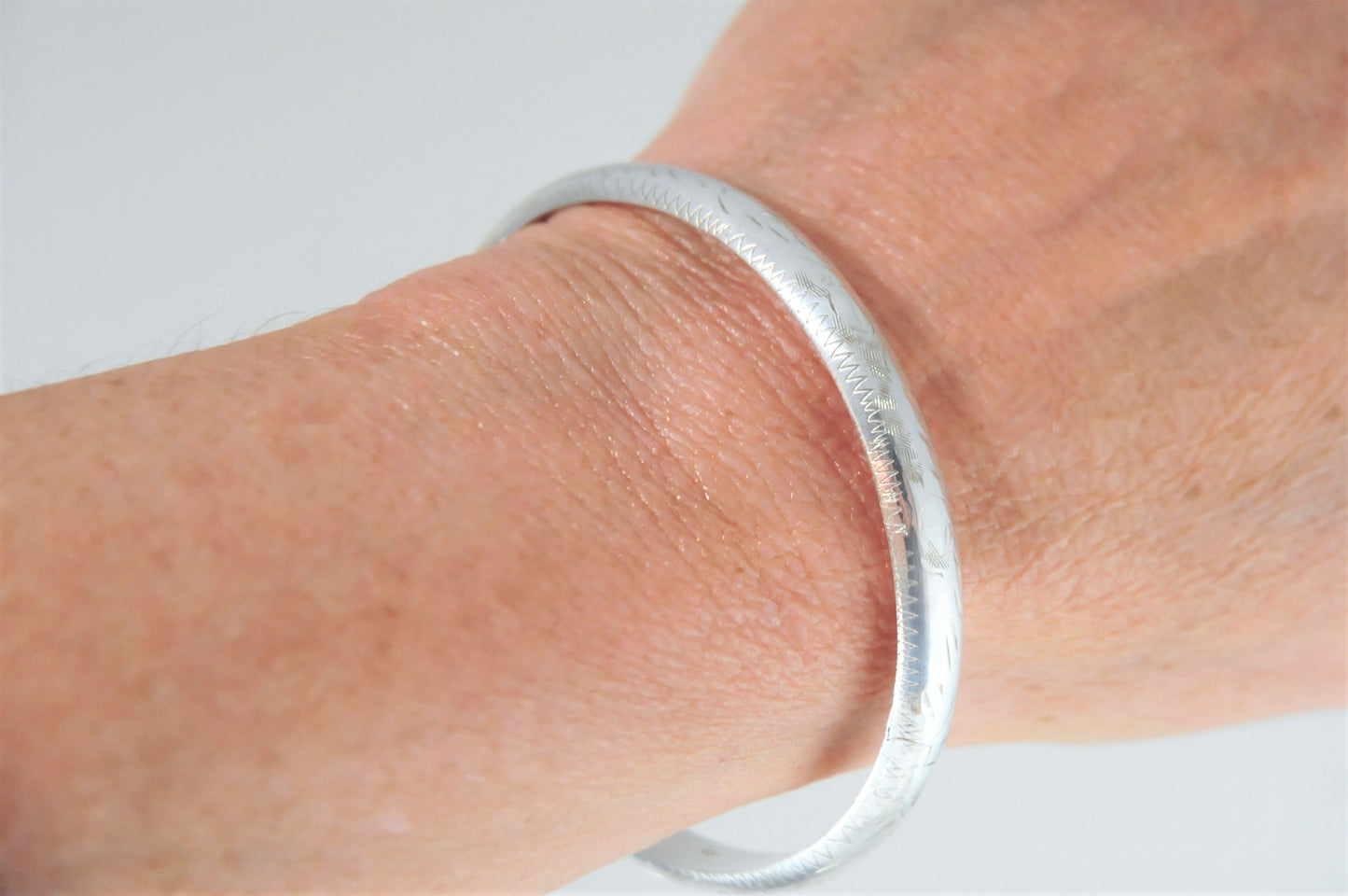 Narrow Sterling Silver Engraved Hinged Bangle, Floral Etched Bangle - silvervintagejewelry