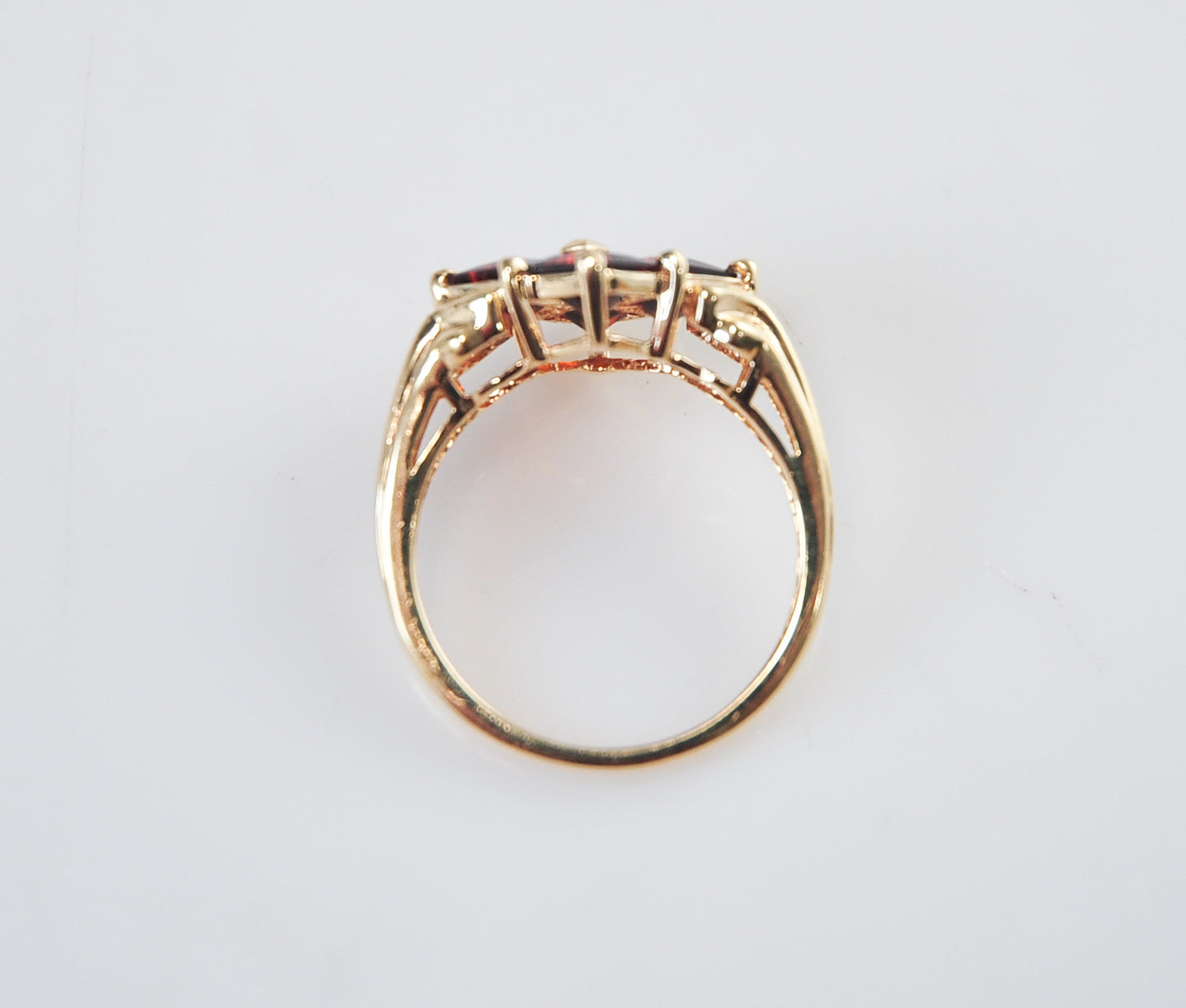 Designer 14K Gold Garnet Ring Size 8 1/4