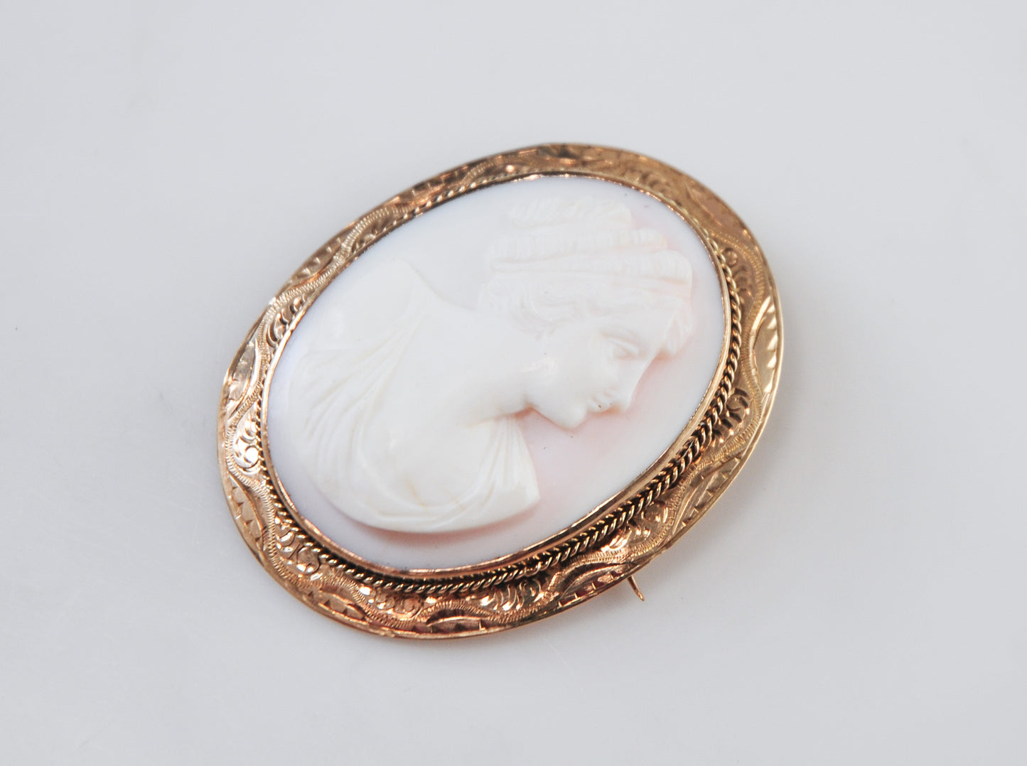 Large Antique 10K Gold Carved Pink Cameo Brooch Pendant