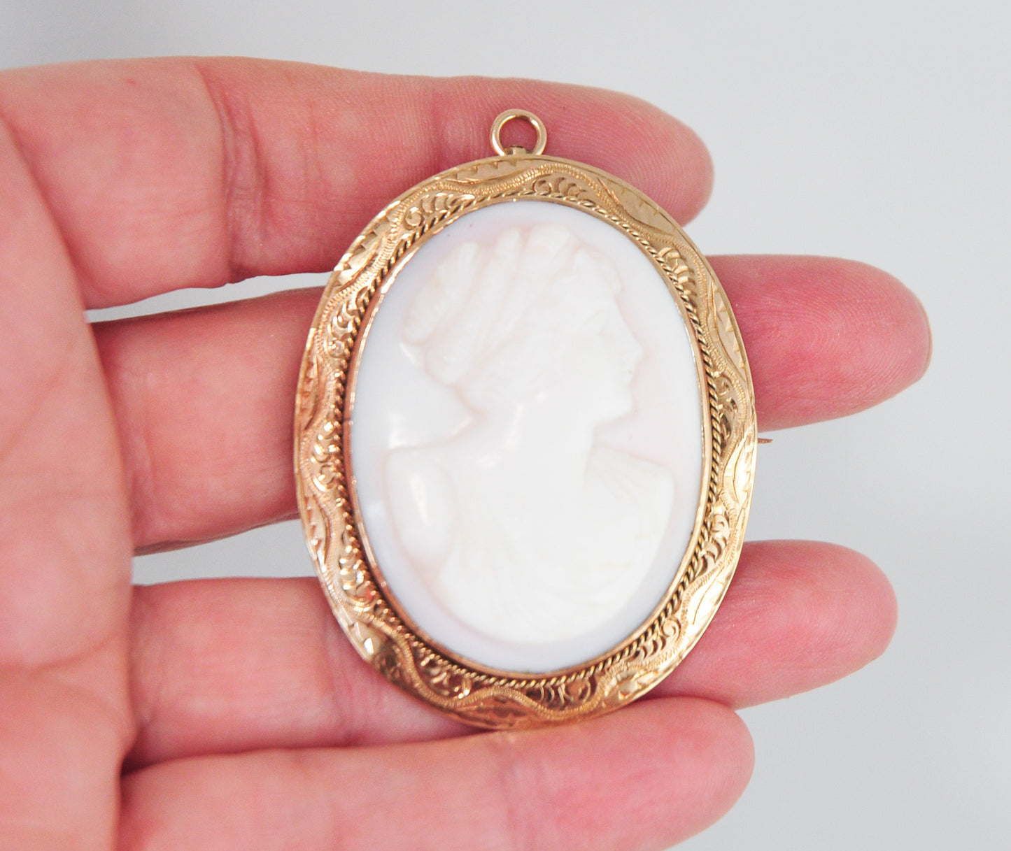 Large Antique 10K Gold Carved Pink Cameo Brooch Pendant