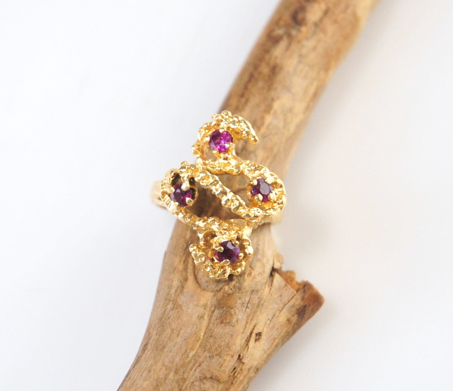 Heavy Vintage 14K Gold Ruby Ring