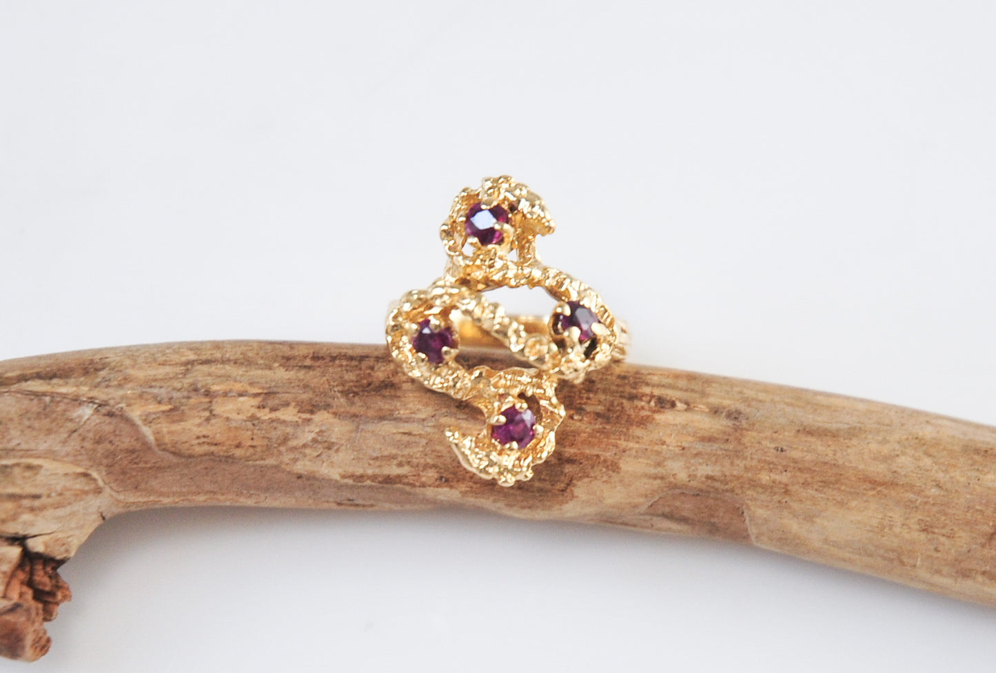 Heavy Vintage 14K Gold Ruby Ring