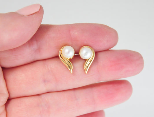 Vintage 14K Gold Pearl Earrings