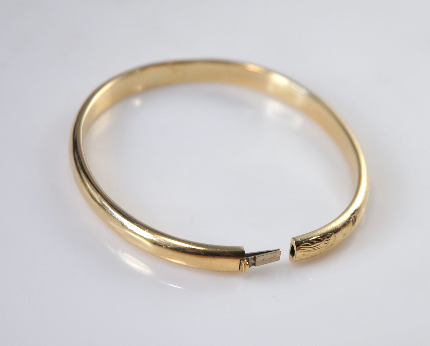 RESERVED for R - Vintage Milor 14K Gold Hinged Bangle Bracelet