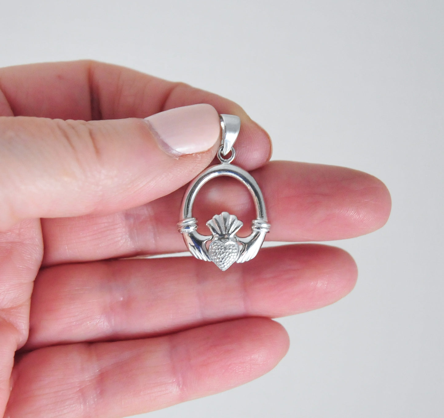 Sterling Silver Celtic Claddagh Pendant