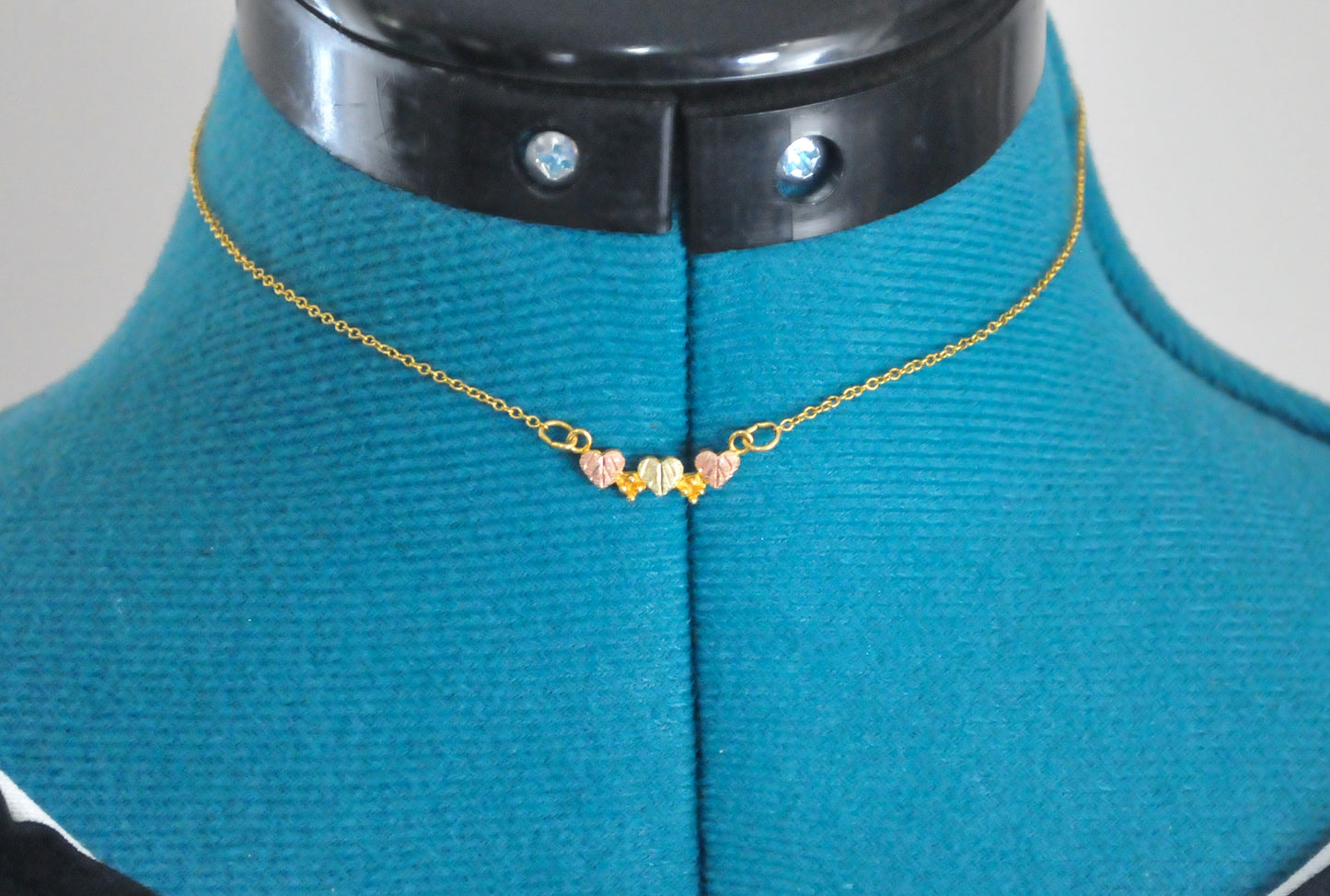 10K Gold Heart Choker Necklace