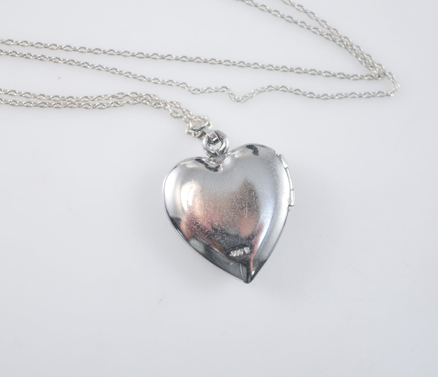 Vintage Sterling Silver Floral Mom Heart Locket Necklace