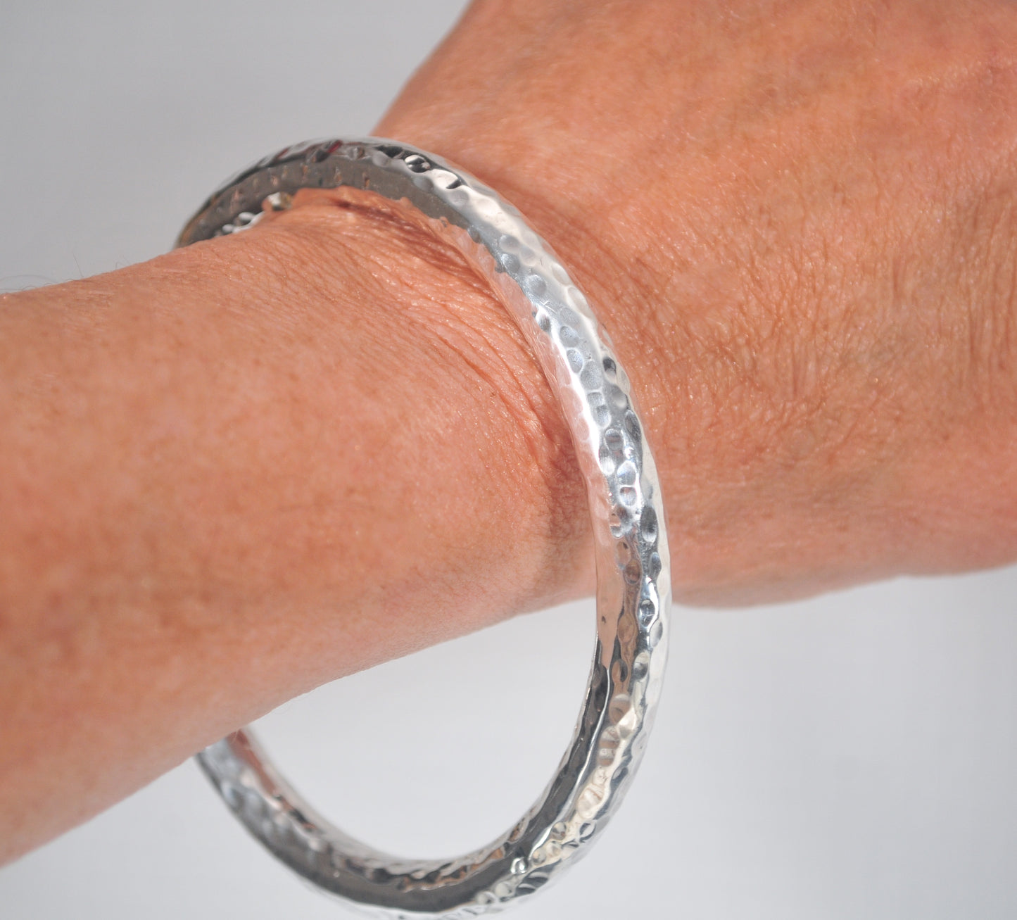 925 Italy Sterling Silver Hammered Bangle Bracelet