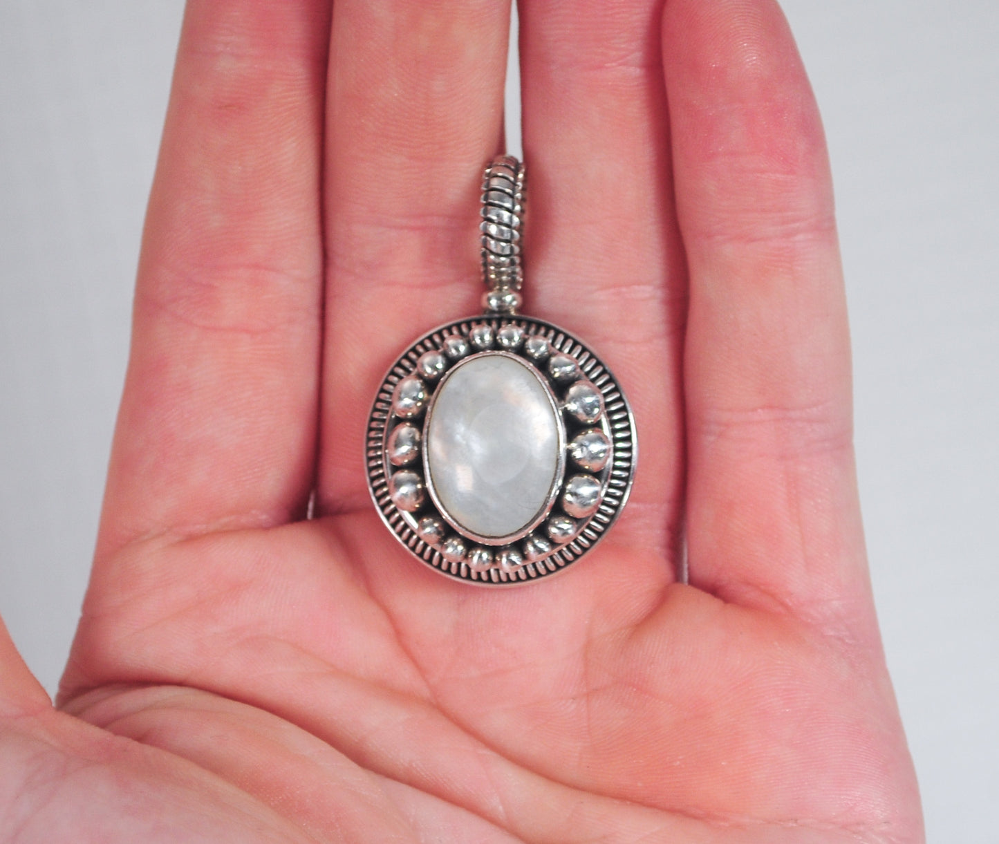 BA Suarti Sterling Silver Mother of Pearl Pendant