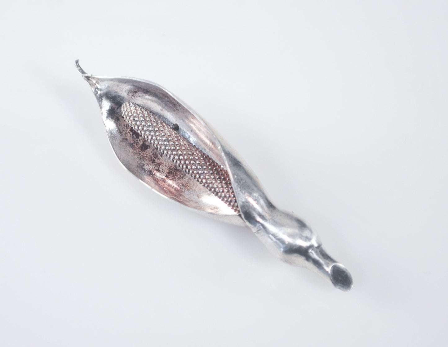 Vintage Sterling Silver Lily Brooch