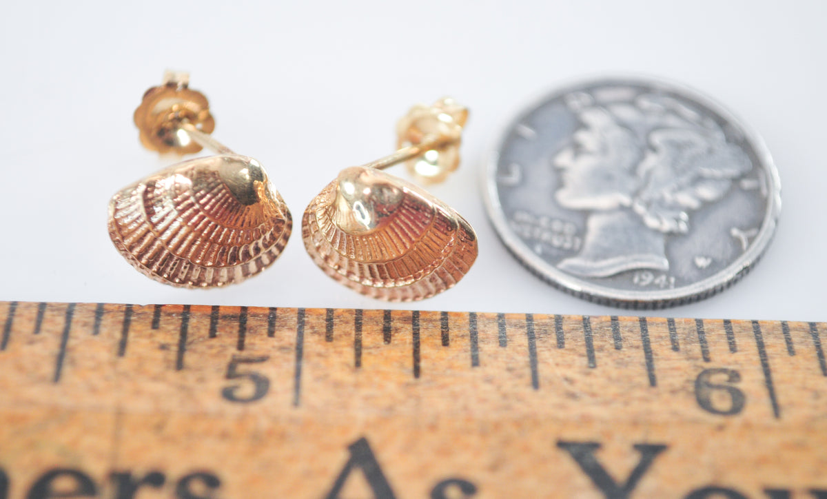 Small Signed 14K Gold Seashell Stud Earrings – Silver Vintage Jewelry