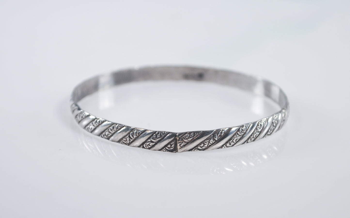 Vintage Sterling Silver Bangle Bracelet