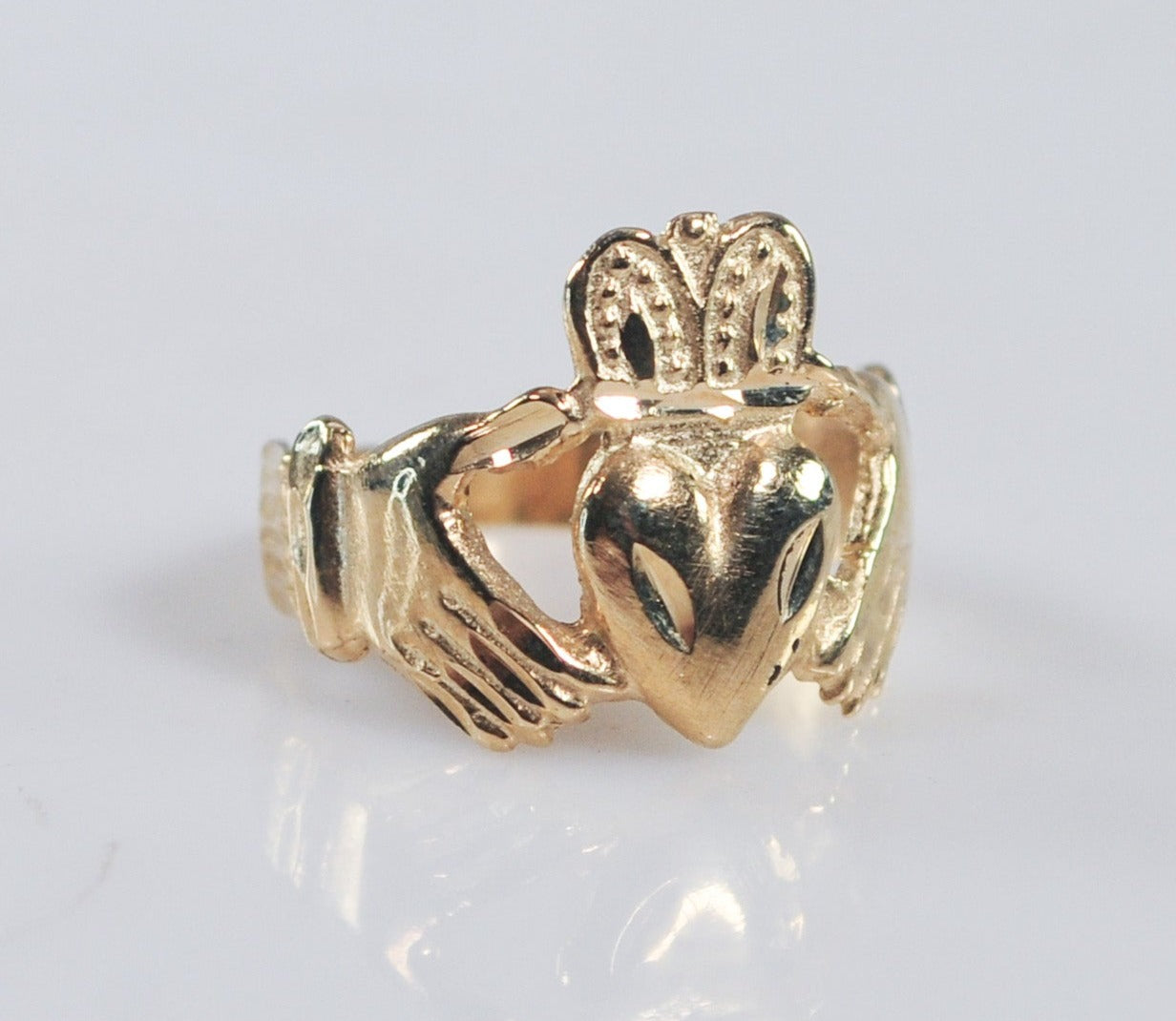 14K Gold Claddagh Ring