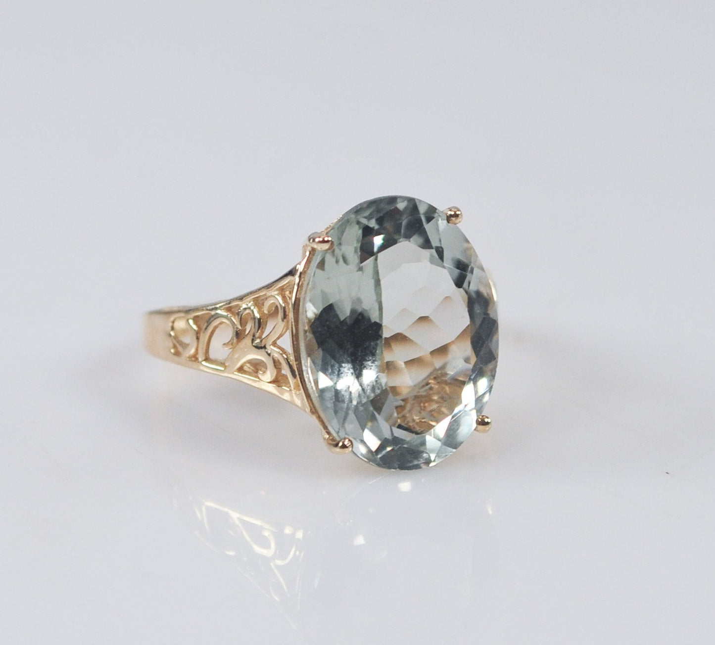 10K Gold Green Amethyst Ring